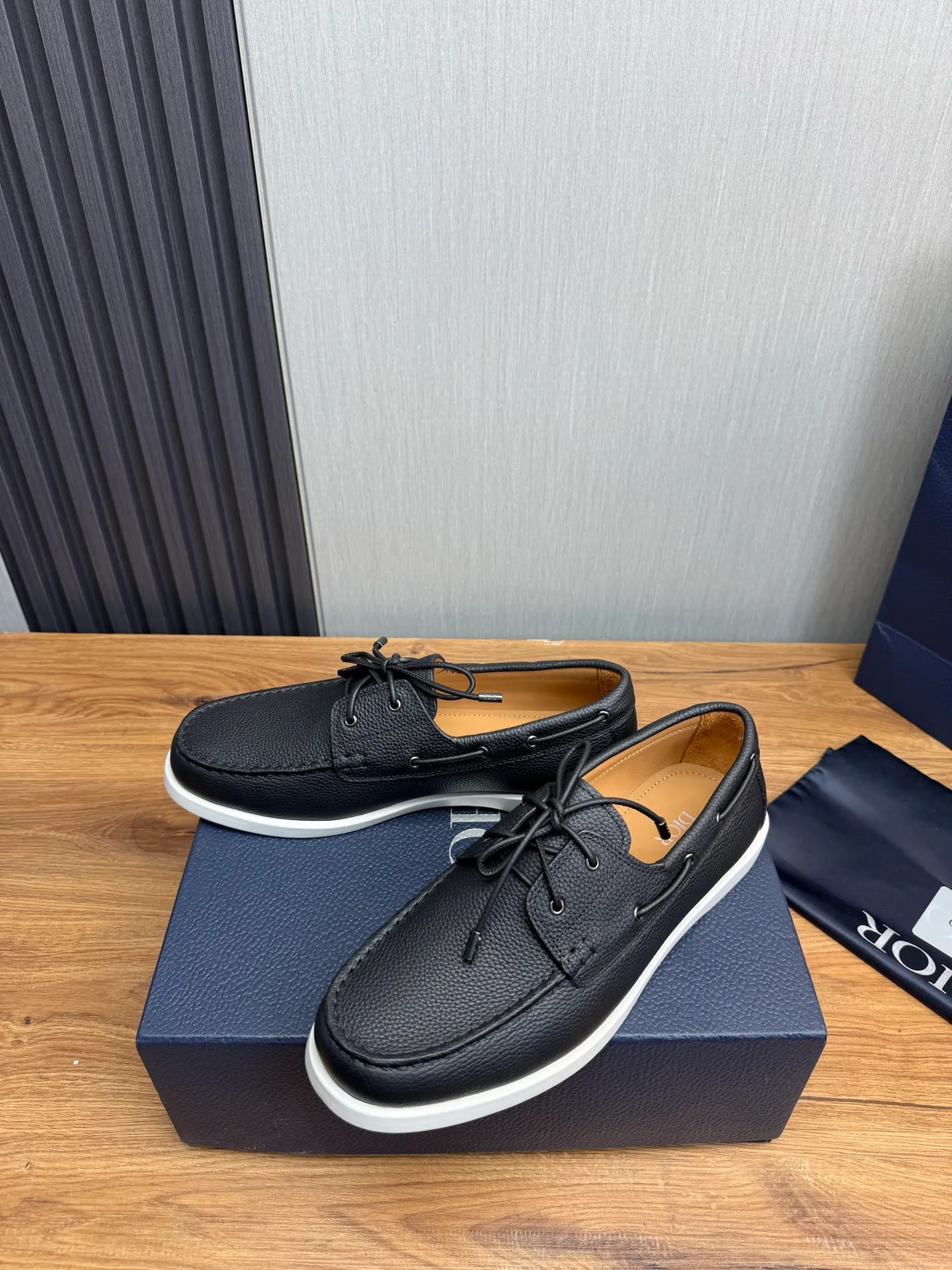 Men's shoes 💰560💰 [Dior] Men's official website na hot sale 🔥Imported cowhide + cowhide lining. Original rubber wear-resistant outsole. High quality shipment ⬆️Code number 38-44, (45 customized)